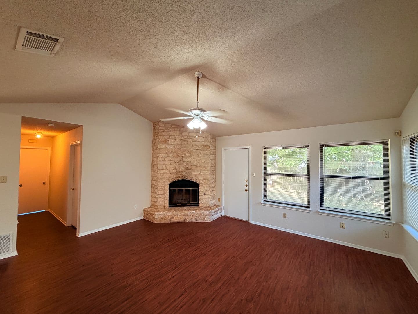 Round Rock House: 2013 James Place