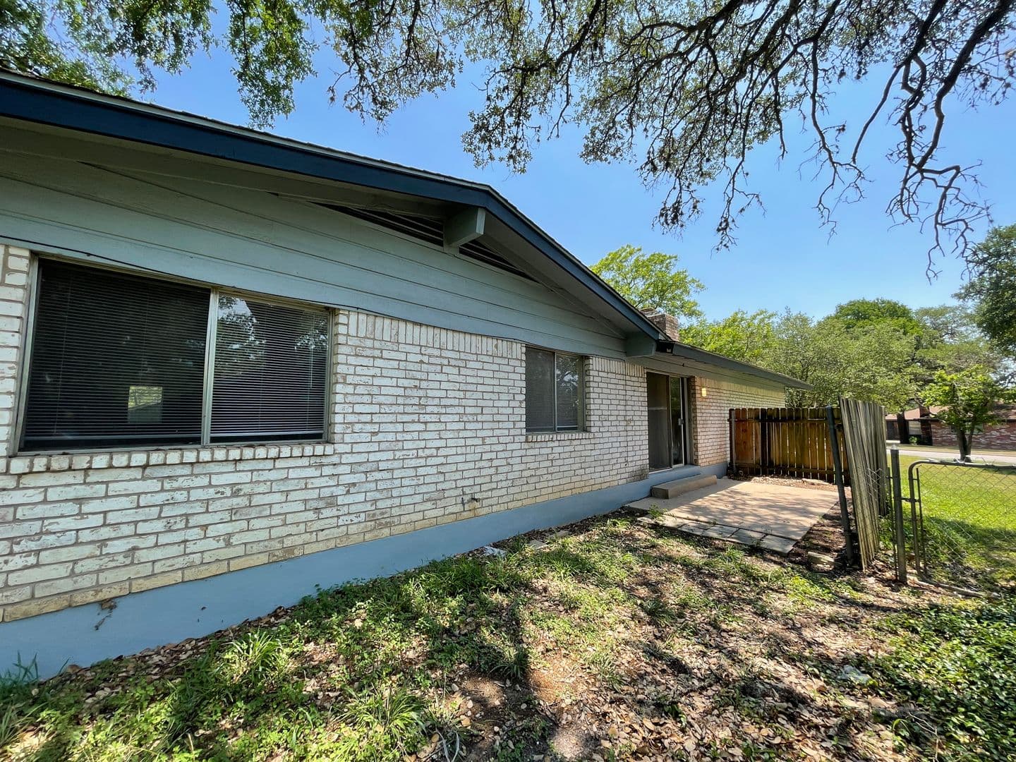 Austin Apartment: 914 Beaver Trail