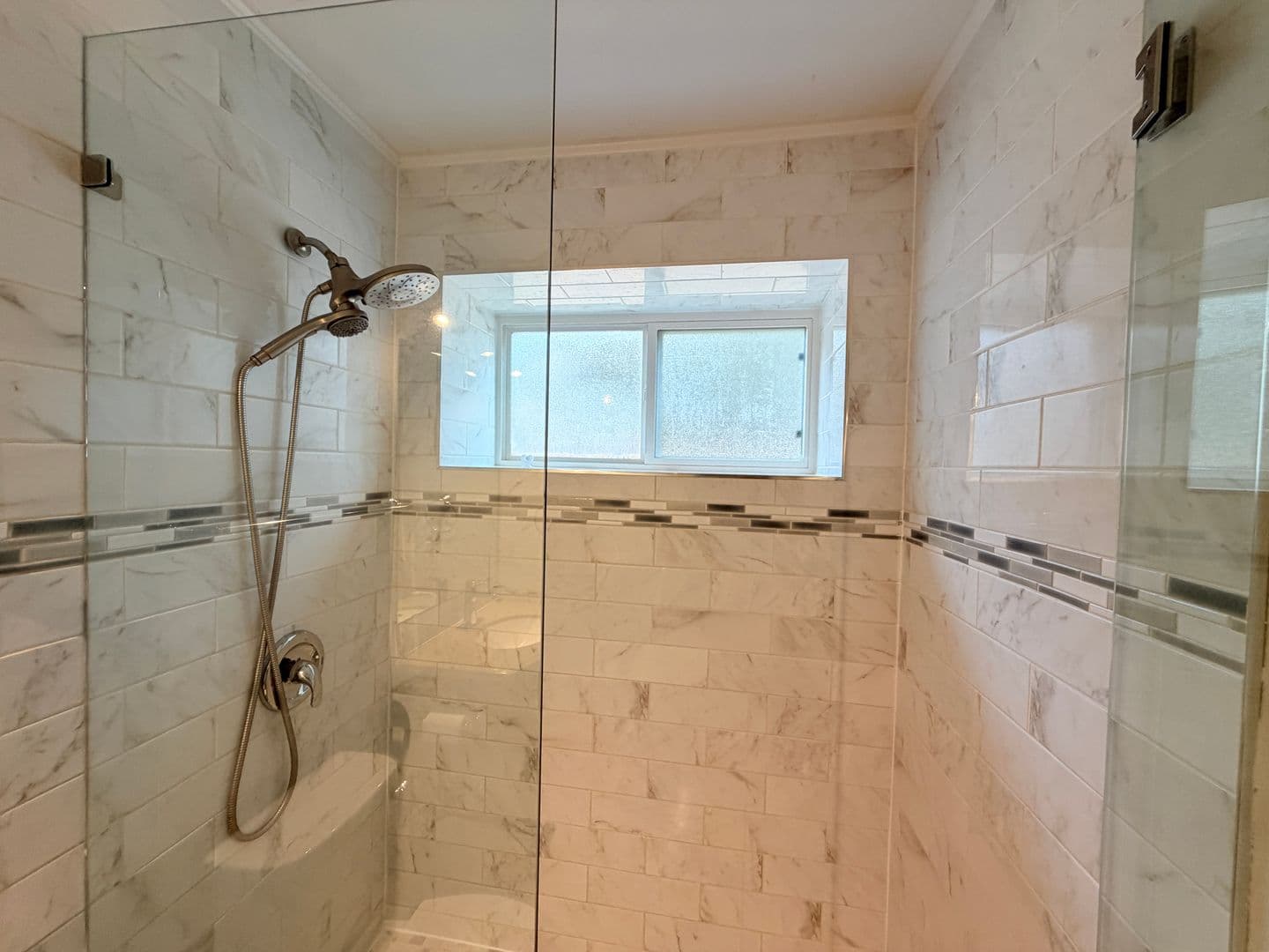 Leander House: 1605 Parkwood Drive