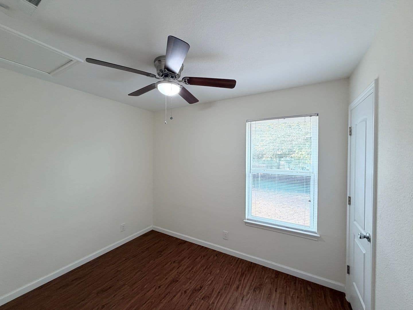 Leander House: 1605 Parkwood Drive