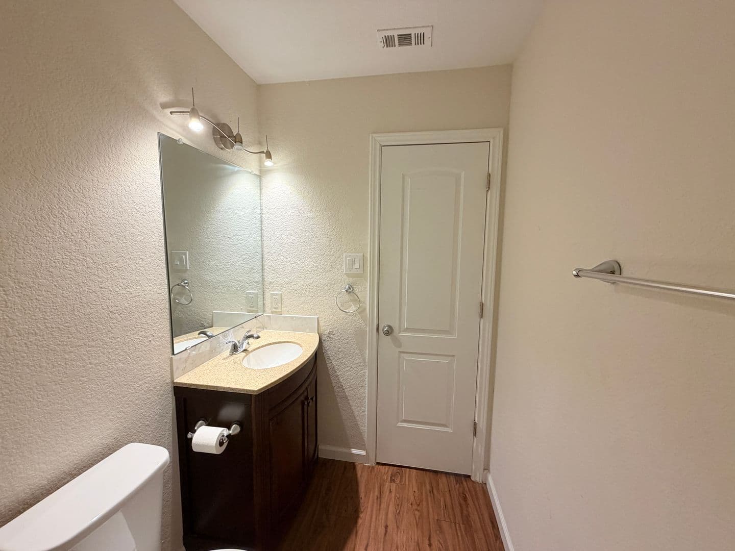 Leander House: 1605 Parkwood Drive