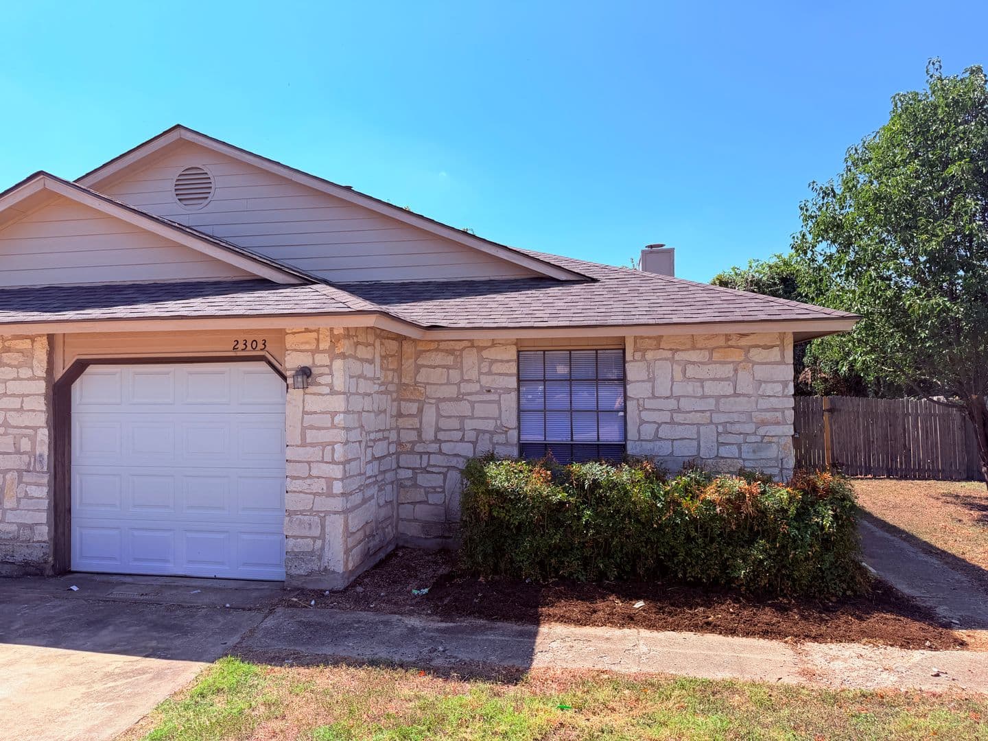 Round Rock Condo: 2303 Whitlow Cove