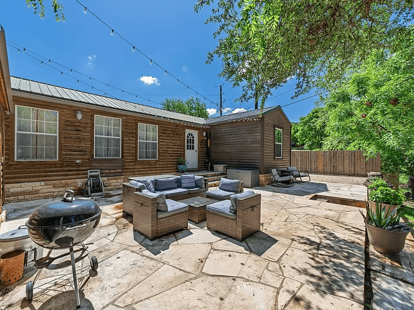 Kerrville House: 163 Molina