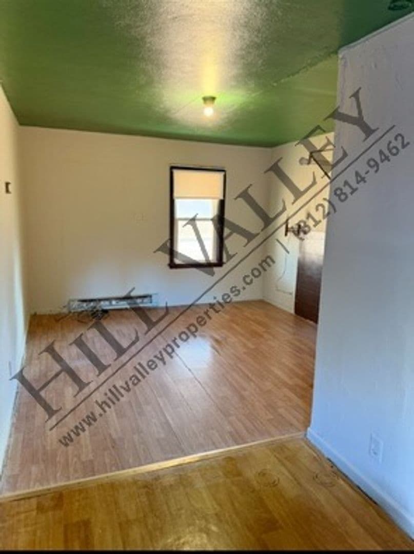 West Terre Haute Apartment: 5665 W Illiana Dr