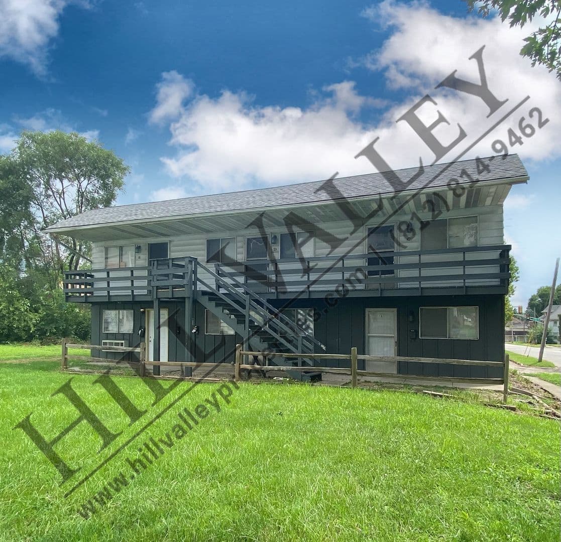 Terre Haute Apartment: 1028 S Center St