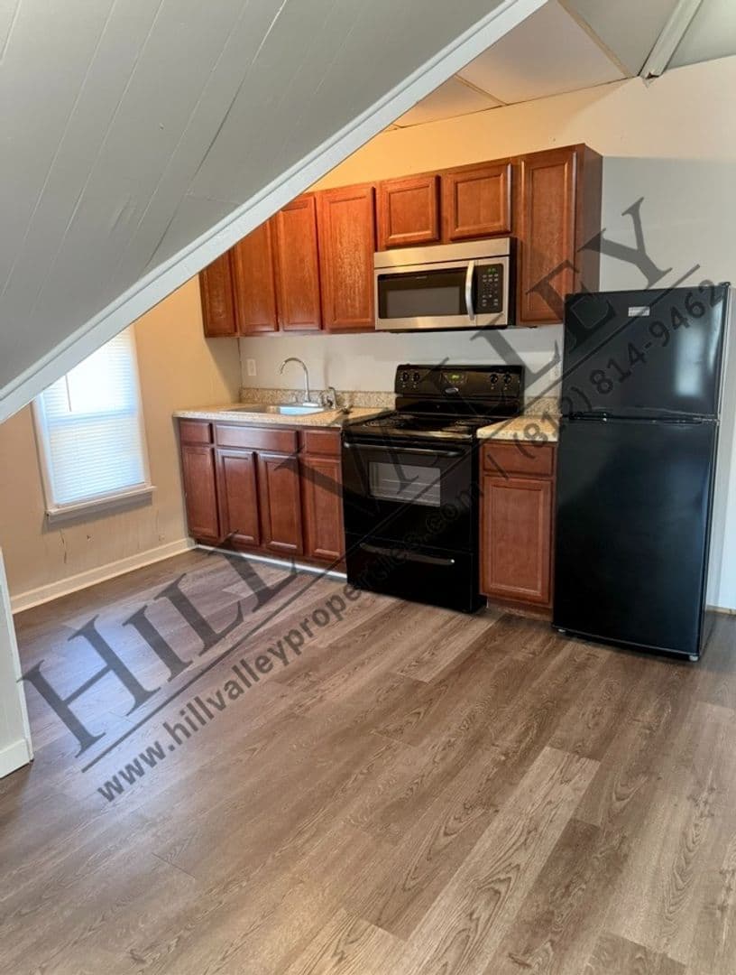 Terre Haute Apartment: 926 S Center St