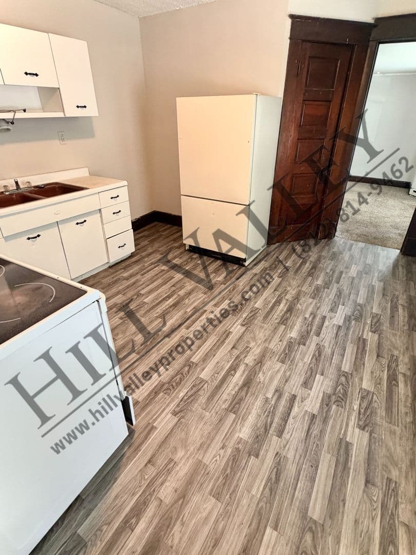 Terre Haute Apartment: 1032 N 9th St