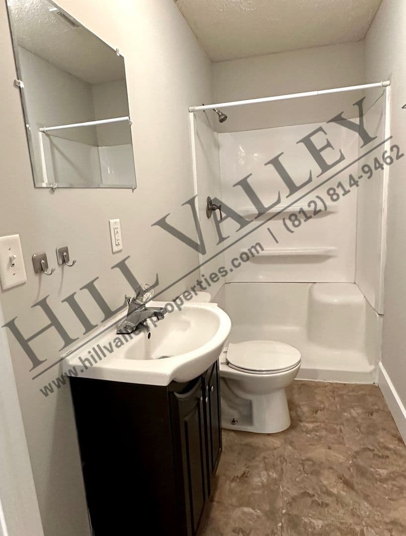 Terre Haute Apartment: 706 S 7th St