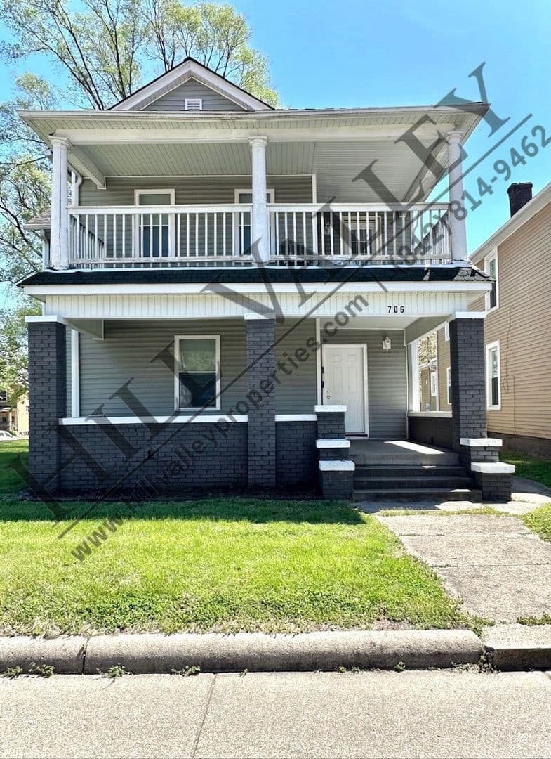 Terre Haute Apartment: 706 S 7th St