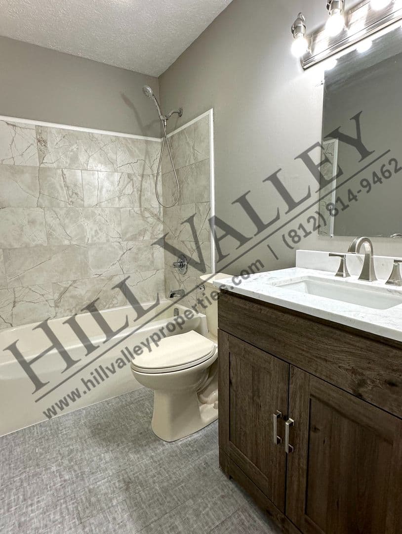 Terre Haute Apartment: 932 N 8th St