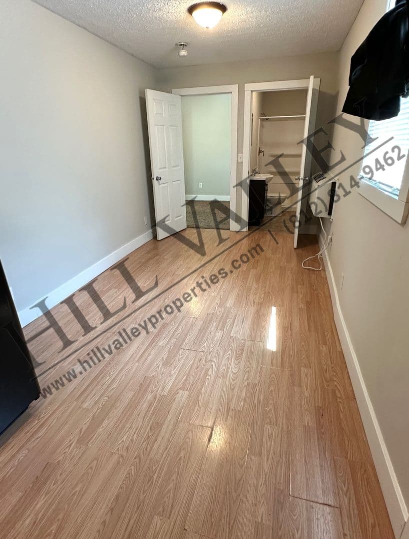 Terre Haute Apartment: 706 S 7th St