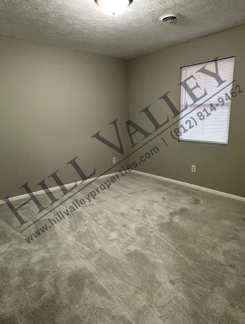 Terre Haute Apartment: 932 N 8th St