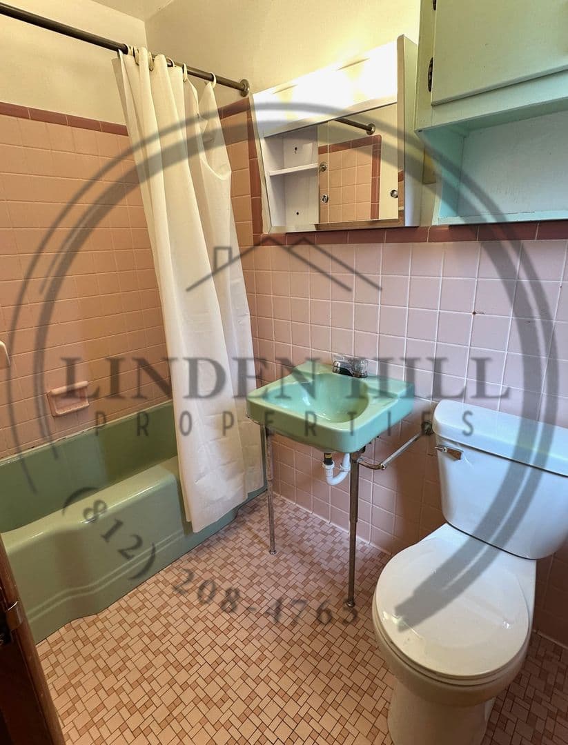 Terre Haute Apartment: 9999 E US HWY 40
