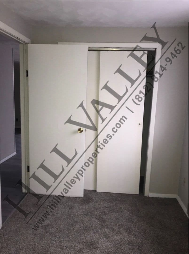 Terre Haute Apartment: 1028 S Center St