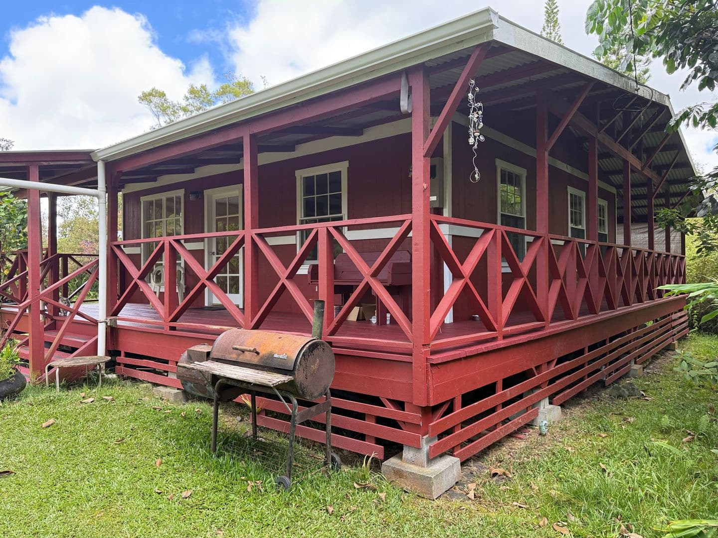 Volcano House: 11-3128 Ohukapu Road