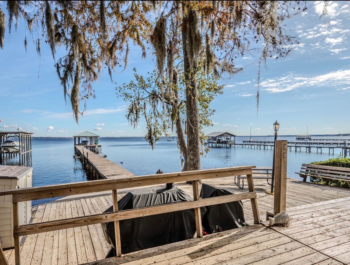 Lake Waccamaw House: 3002 Canal Cove Rd