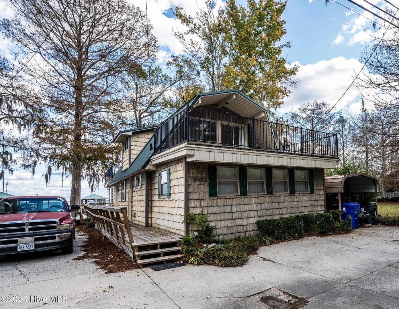 Lake Waccamaw House: 3002 Canal Cove Rd