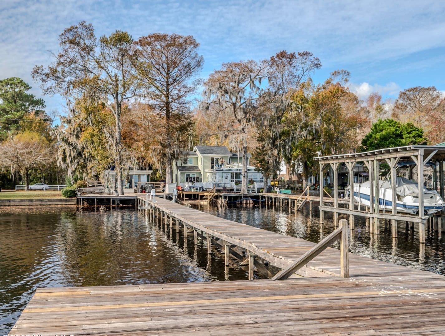 Lake Waccamaw House: 3002 Canal Cove Rd