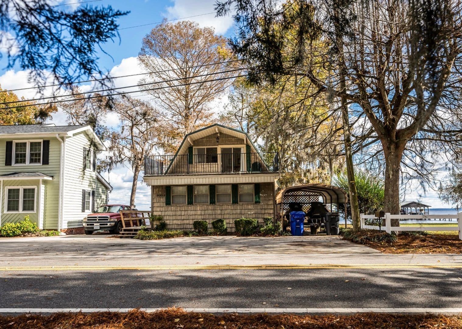 Lake Waccamaw House: 3002 Canal Cove Rd