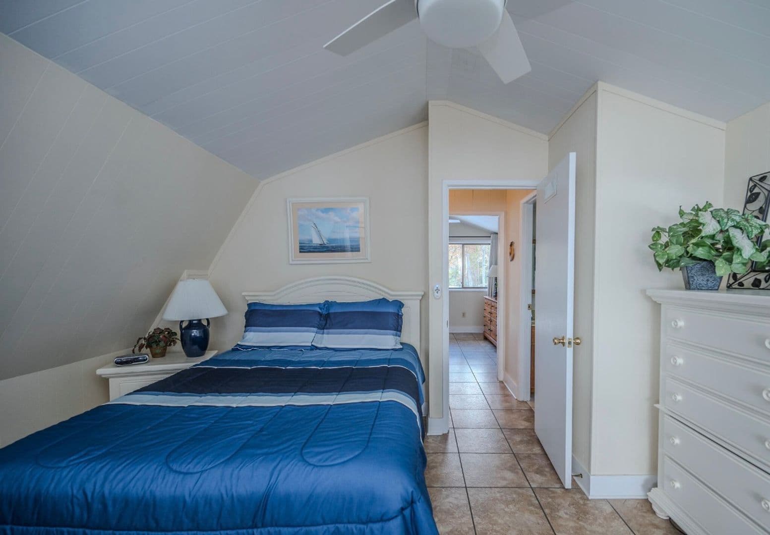 Lake Waccamaw House: 3002 Canal Cove Rd