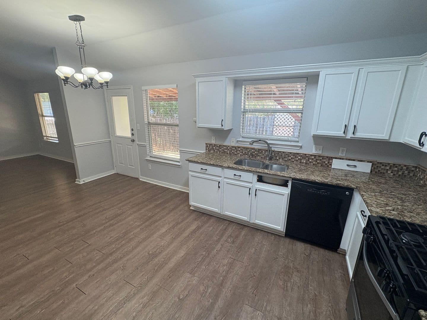 Round Rock House: 1704 Morning Meadows Cove