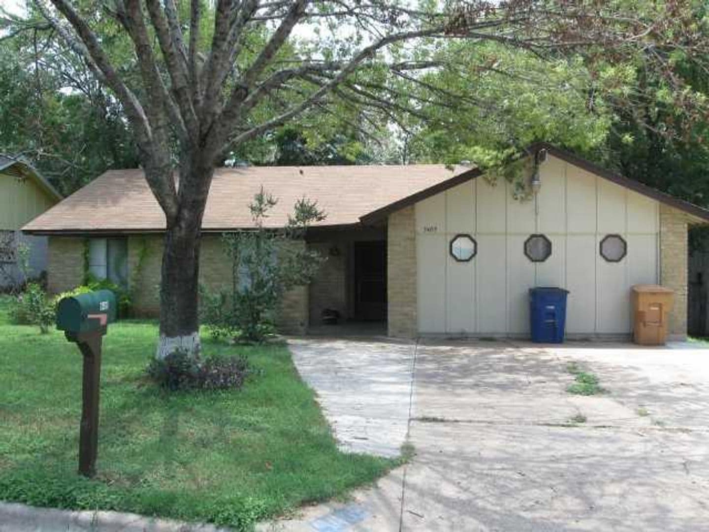 Austin House: 9409 Mountain Quail Road