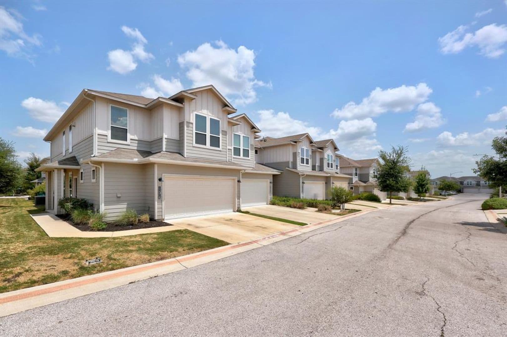 Austin House: 11315 Gadsen Lane