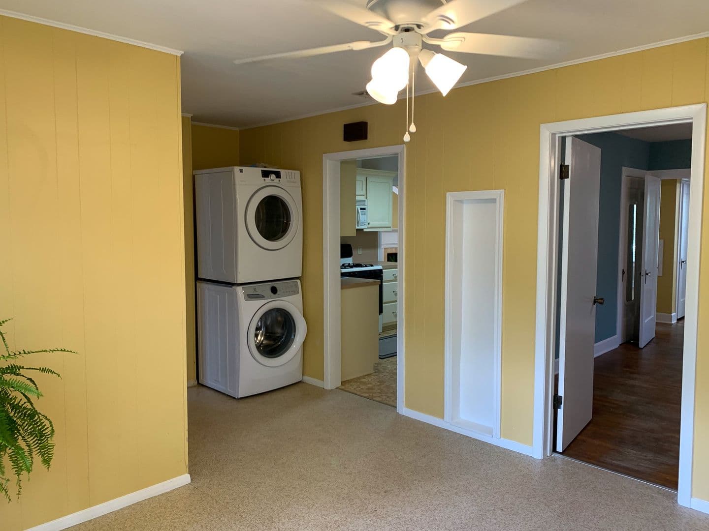 Austin House: 1031 East 44th Street