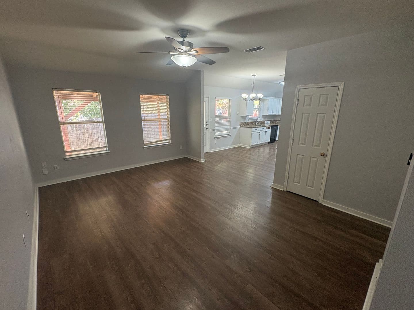 Round Rock House: 1704 Morning Meadows Cove