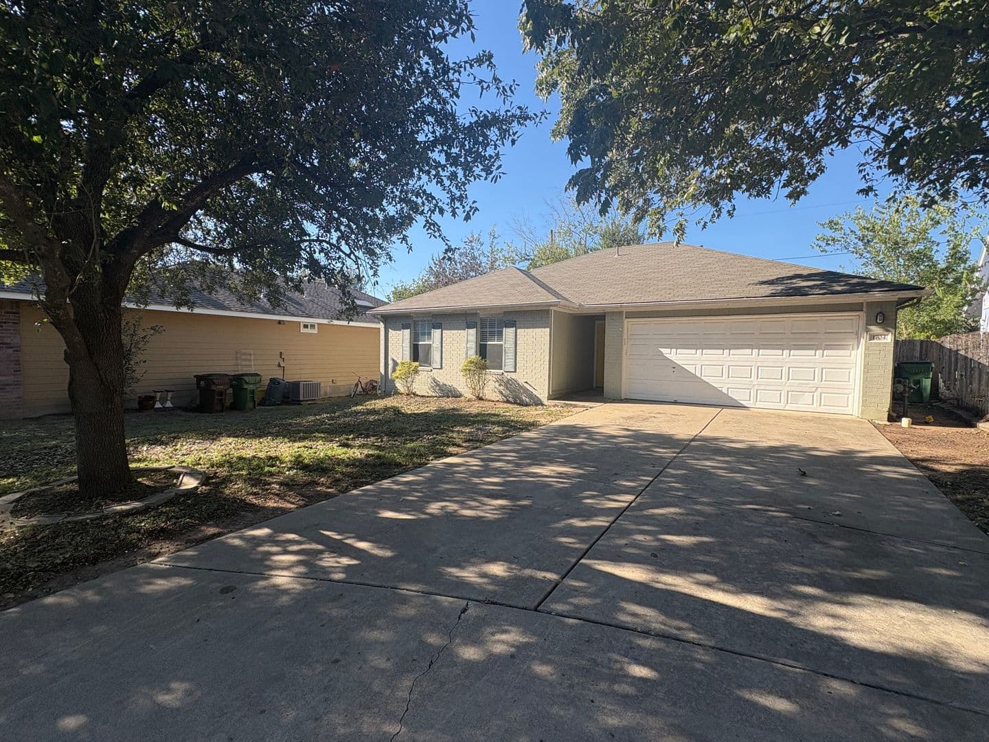 Round Rock House: 1704 Morning Meadows Cove