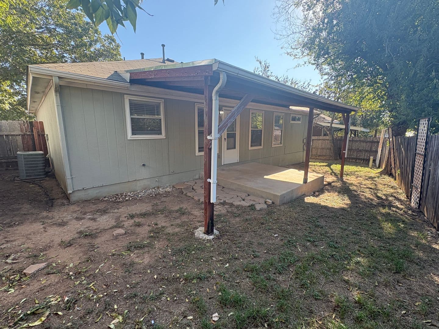 Round Rock House: 1704 Morning Meadows Cove
