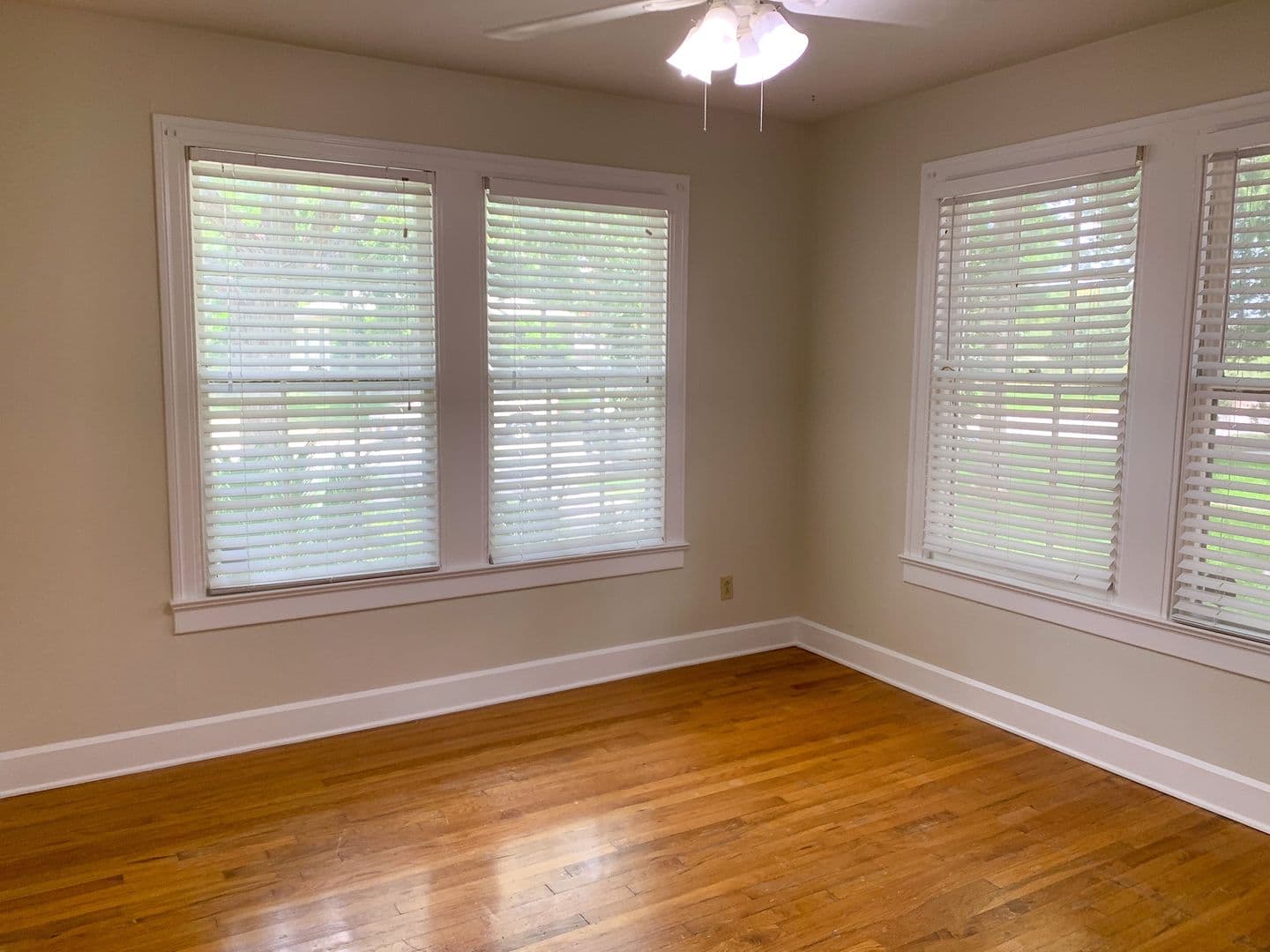 Austin House: 1031 East 44th Street