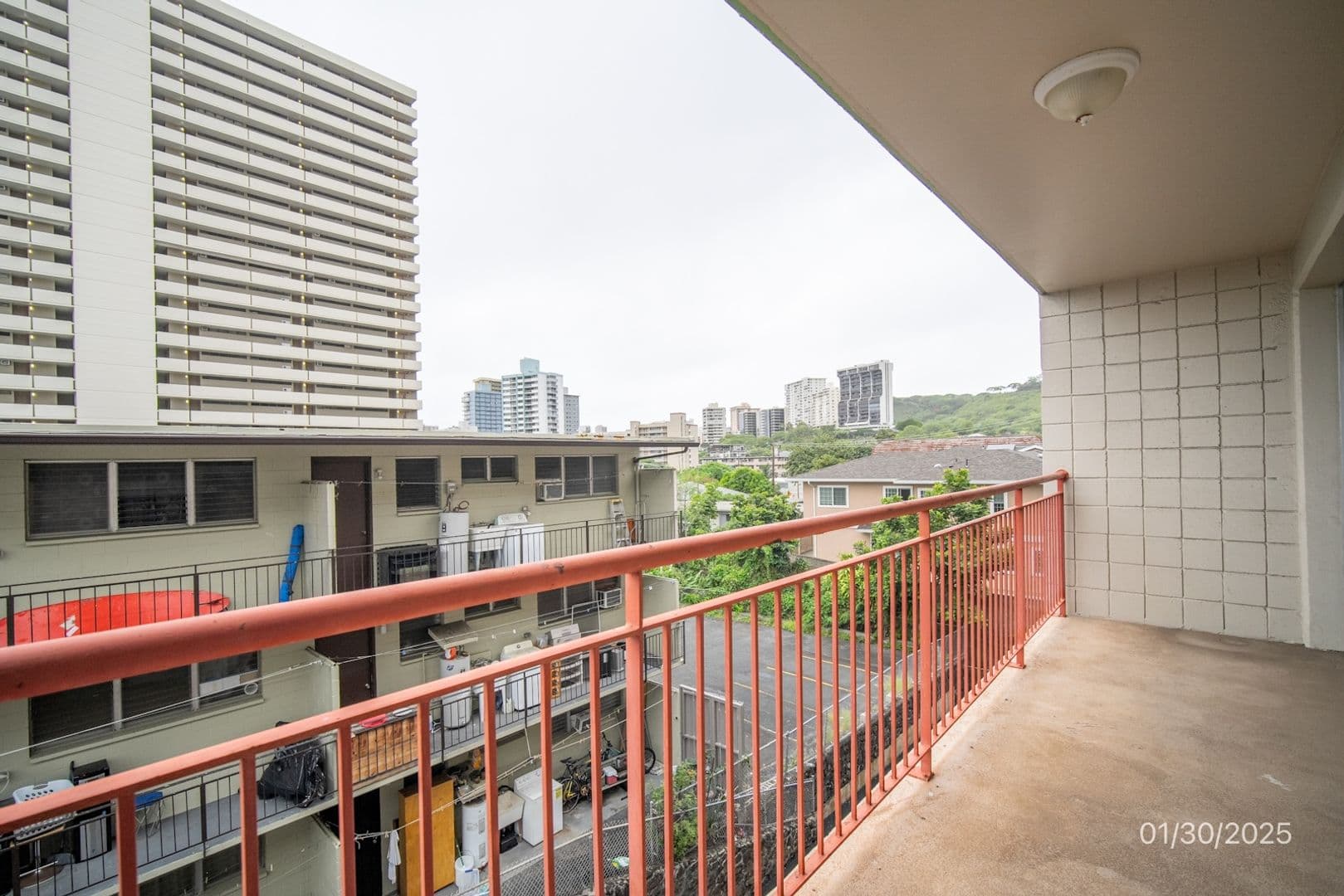 Honolulu Apartment: 1654 Liholiho St.