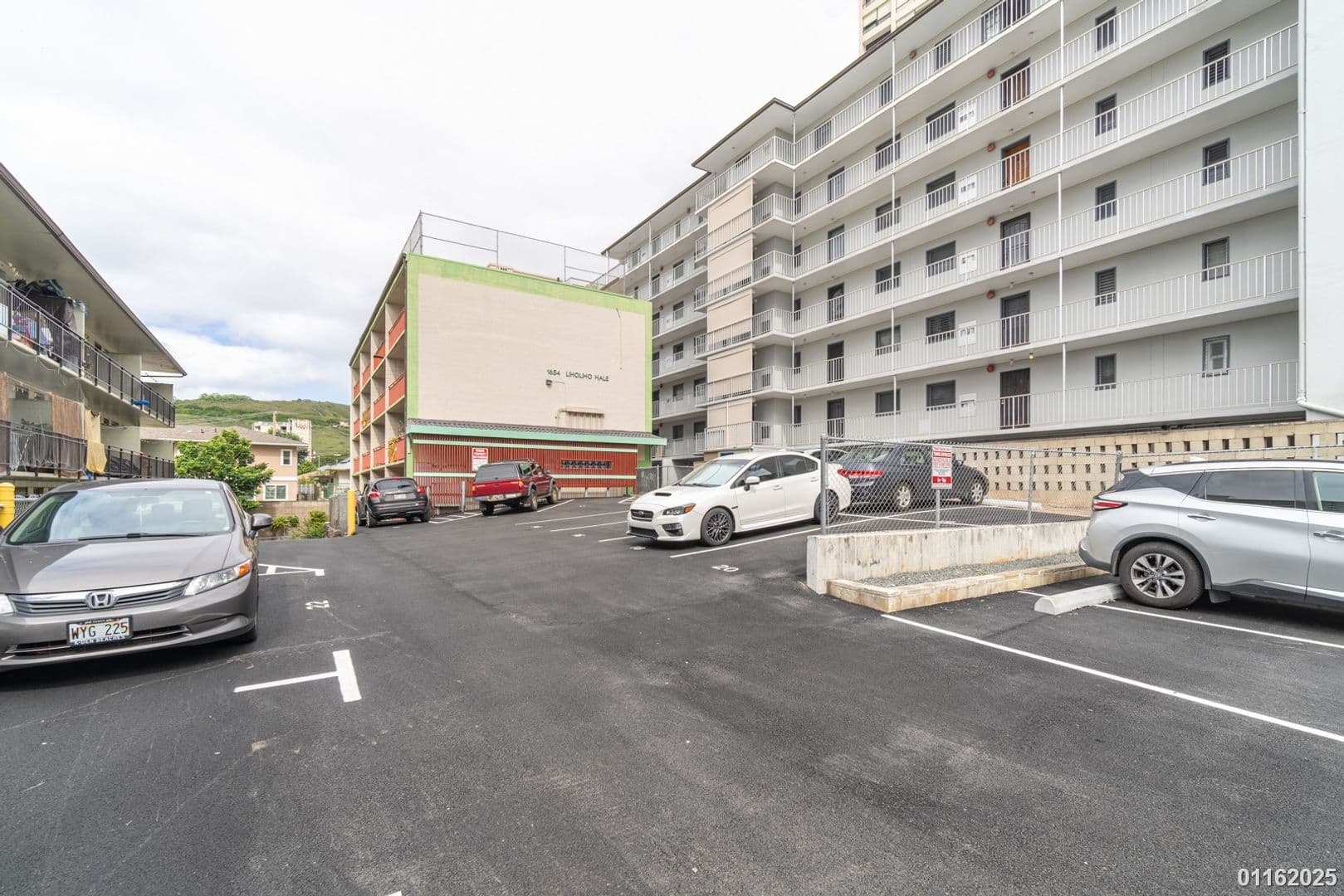 Honolulu Apartment: 1654 Liholiho St.