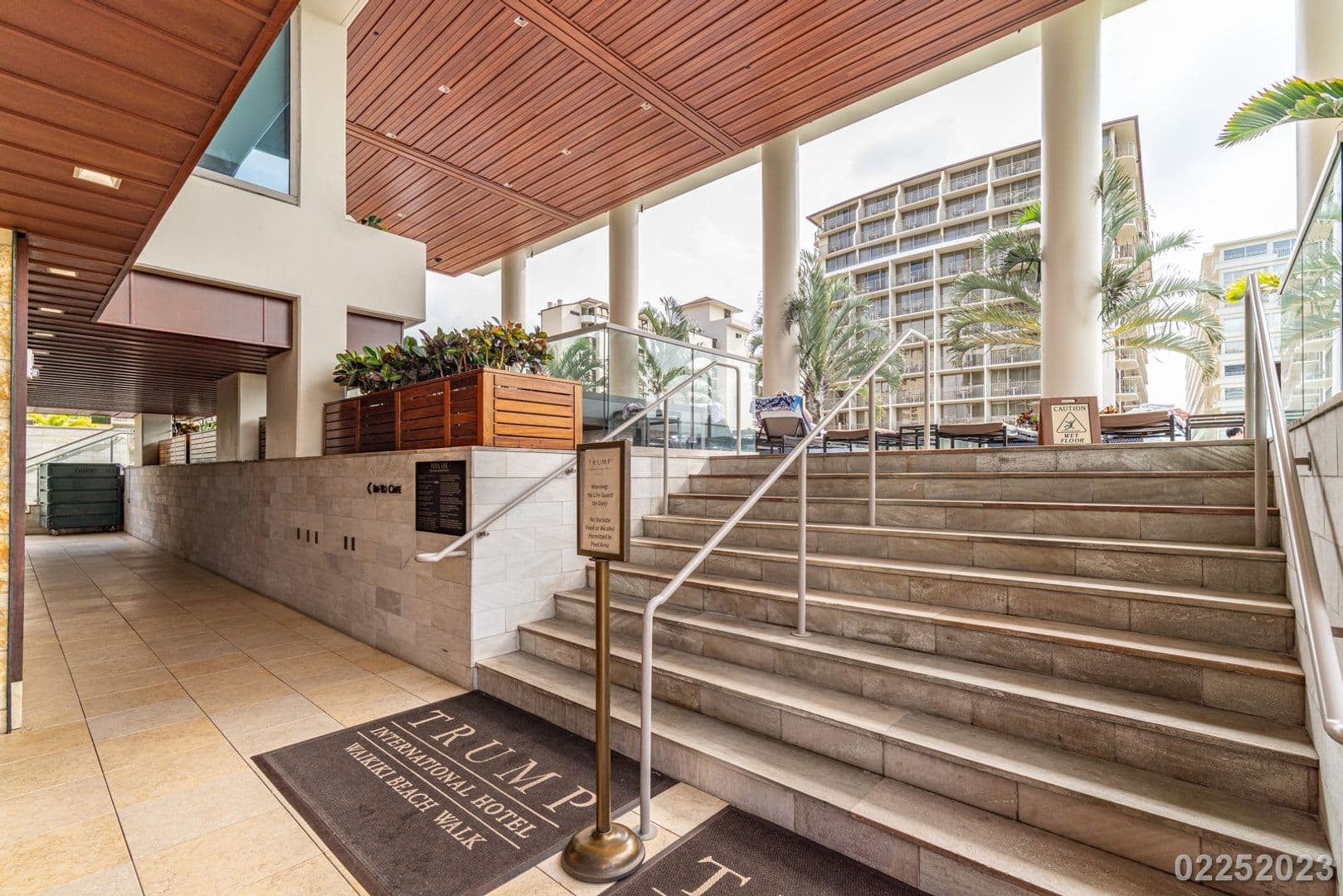 Honolulu Condo: 223 Saratoga Rd #918