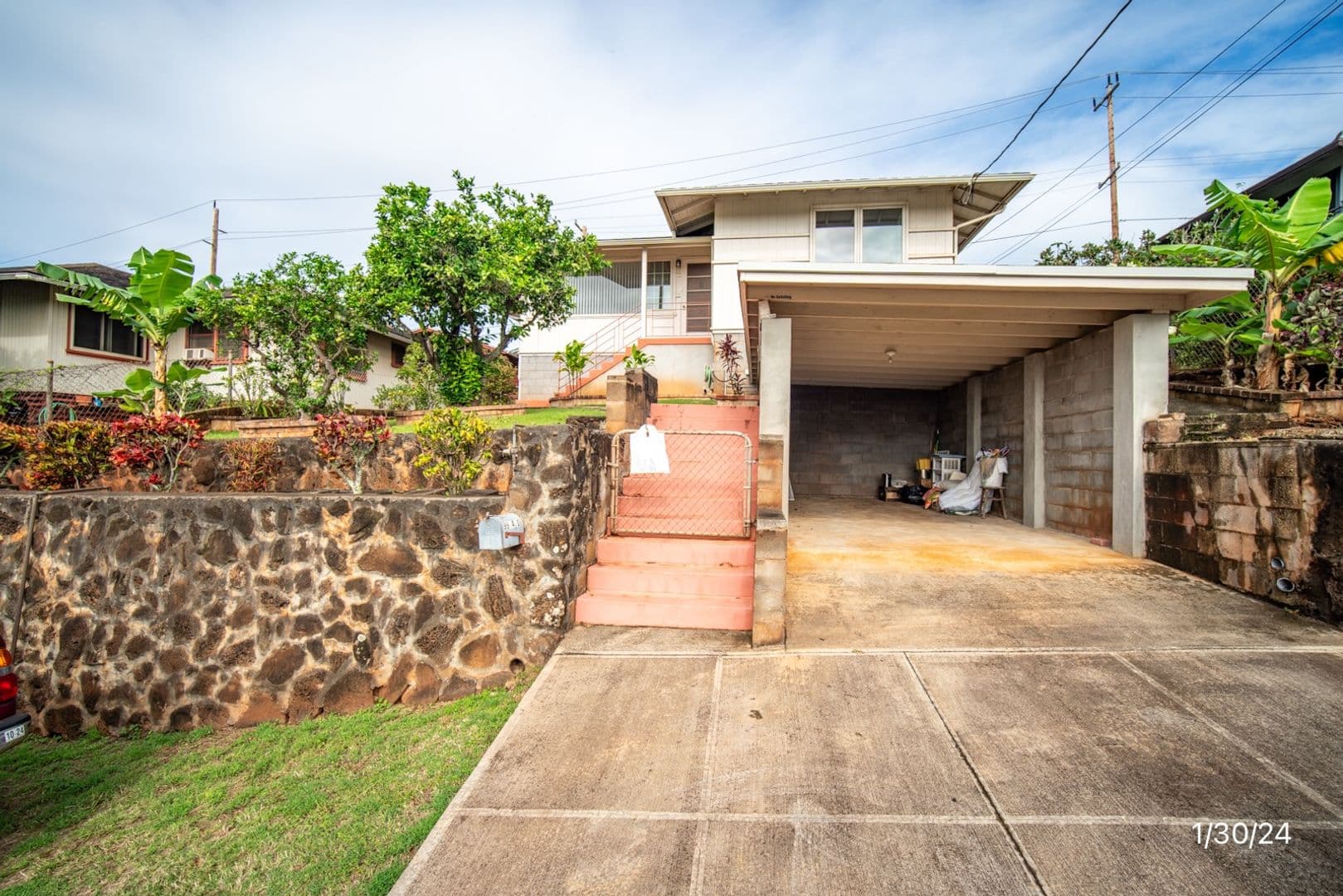 Aiea House: 99-430 Poaha Pl
