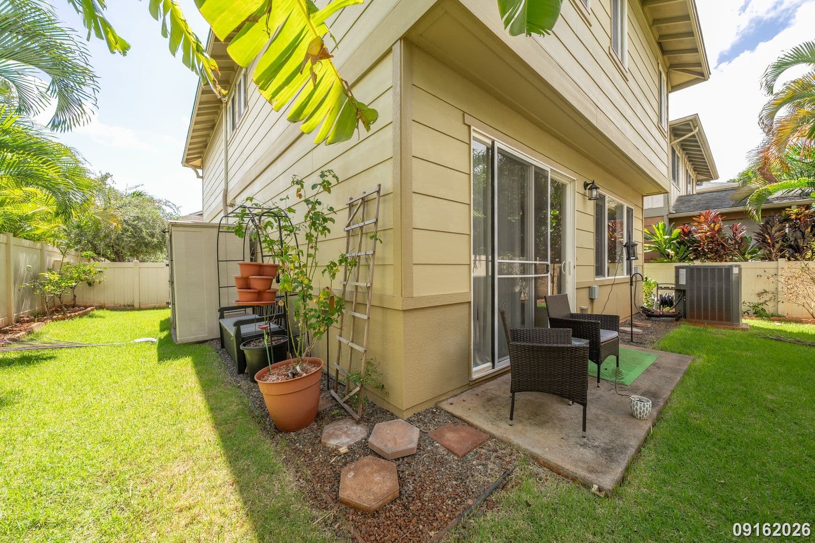 Ewa Beach House: 91-610 Makalea St.