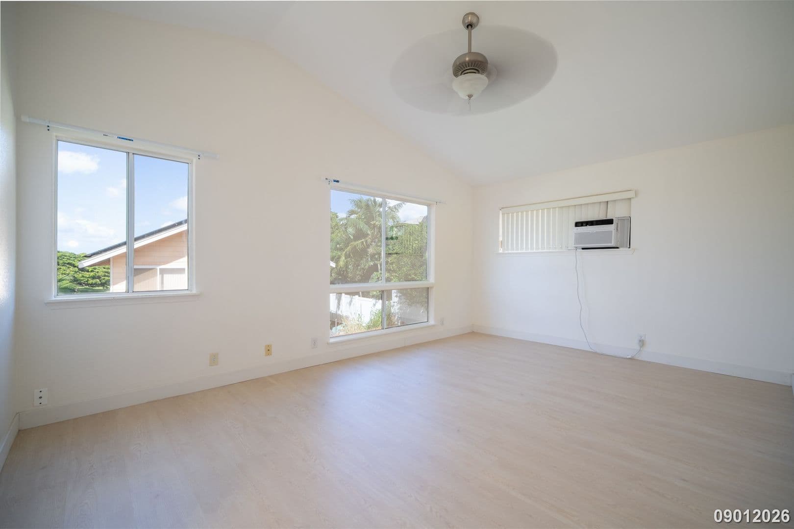 Waipahu House: 94-209 Wehena Pl.