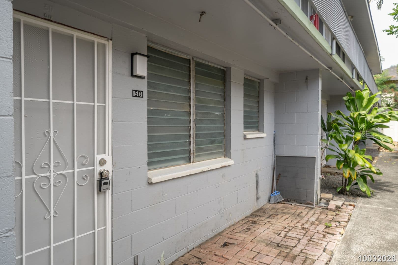 Honolulu Apartment: 1719 Nuuanu Ave.