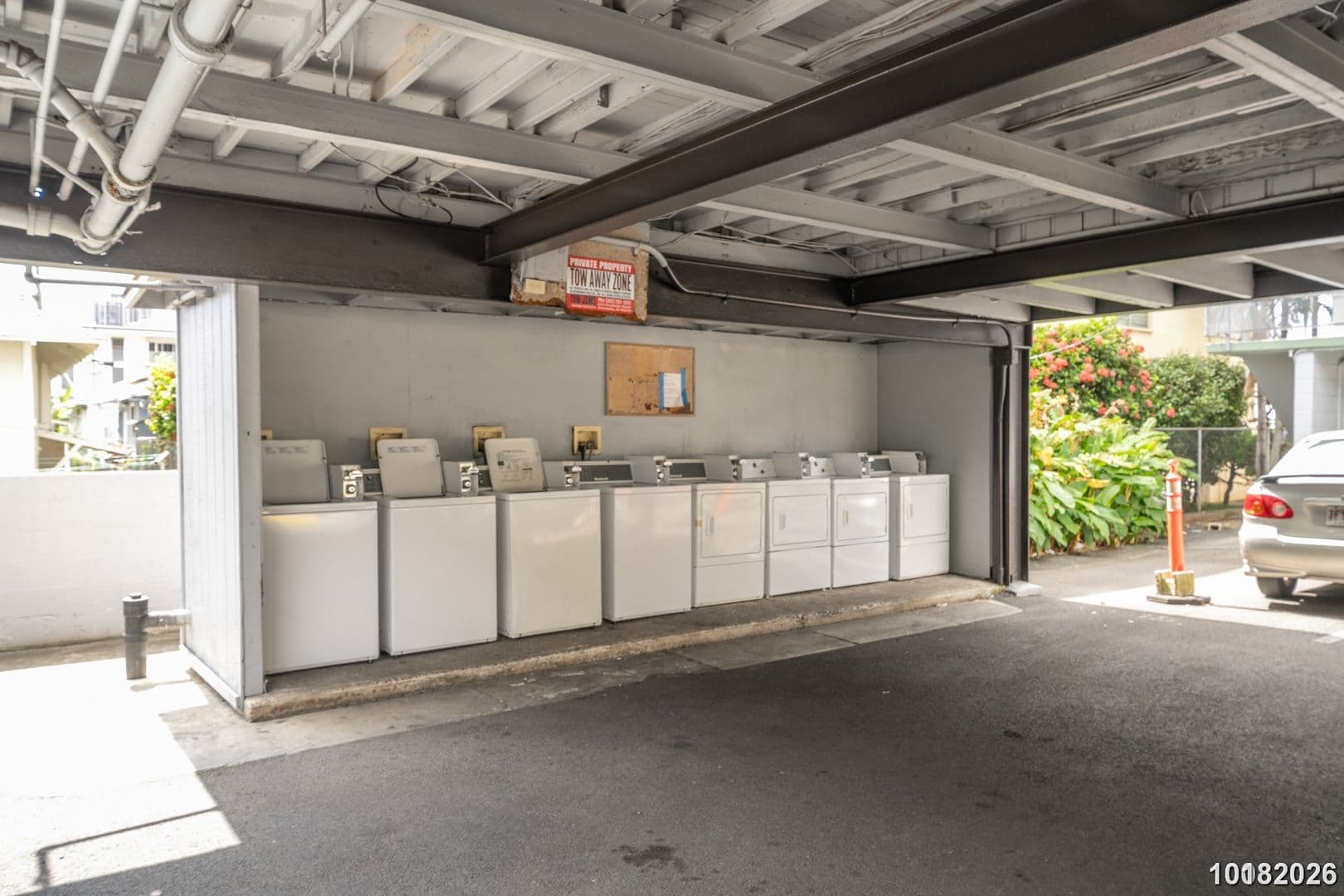 Honolulu Apartment: 1719 Nuuanu Ave.