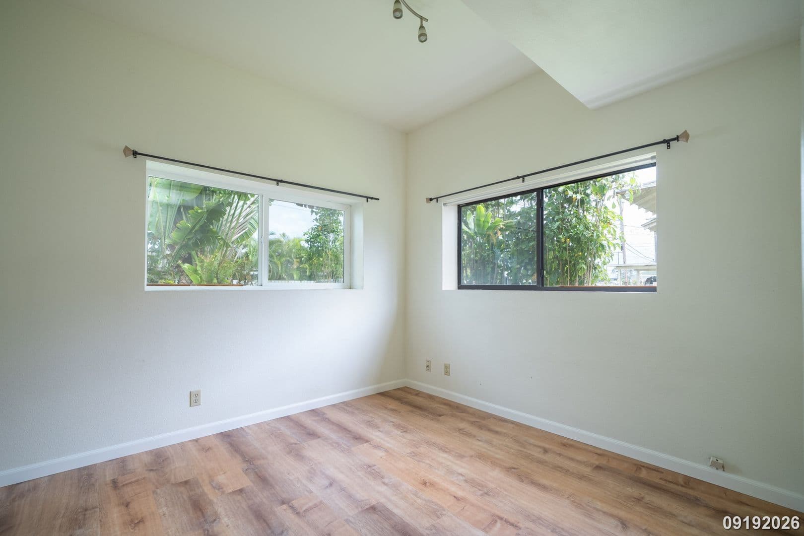 Kailua House: 237 Kihapai Street