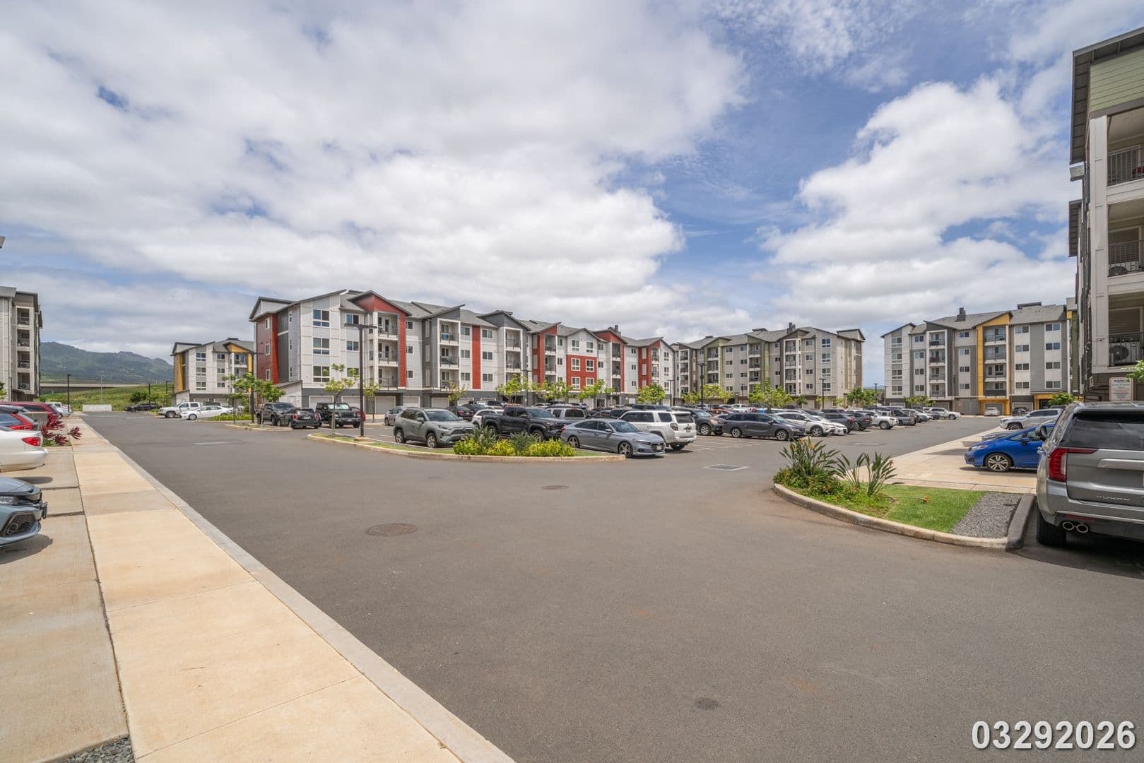 Ewa Beach House: 91-3641 Iwikuamoo St. Unit 5201