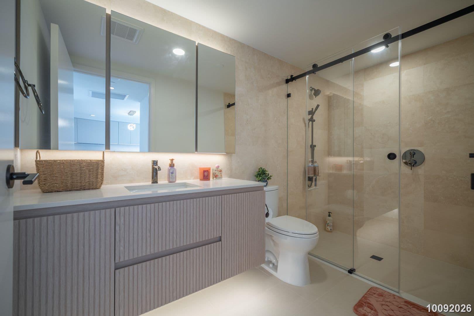 Honolulu House: 333 Ward Ave. #2815