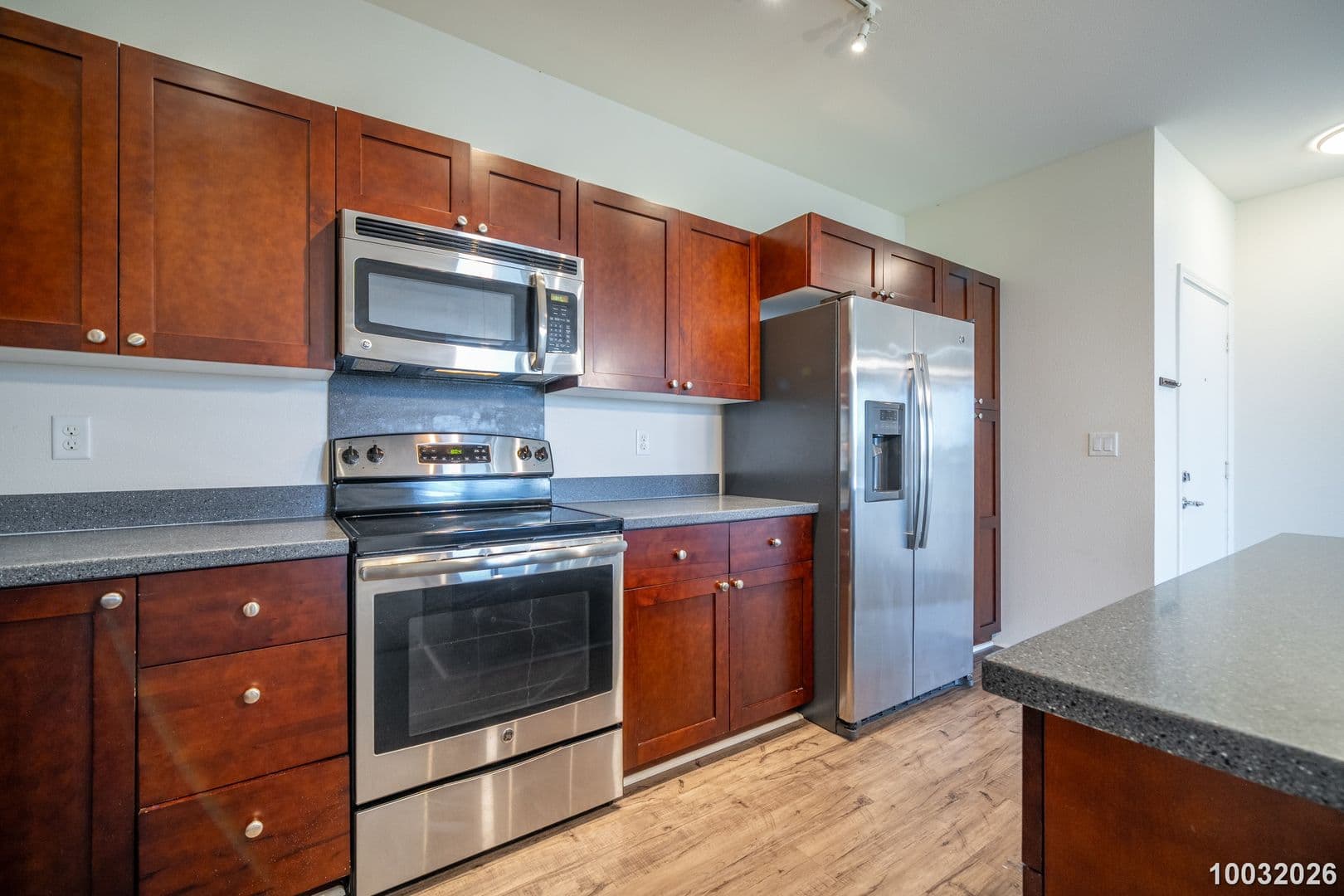 Kapolei Townhome: 1020 Kakala St. #821