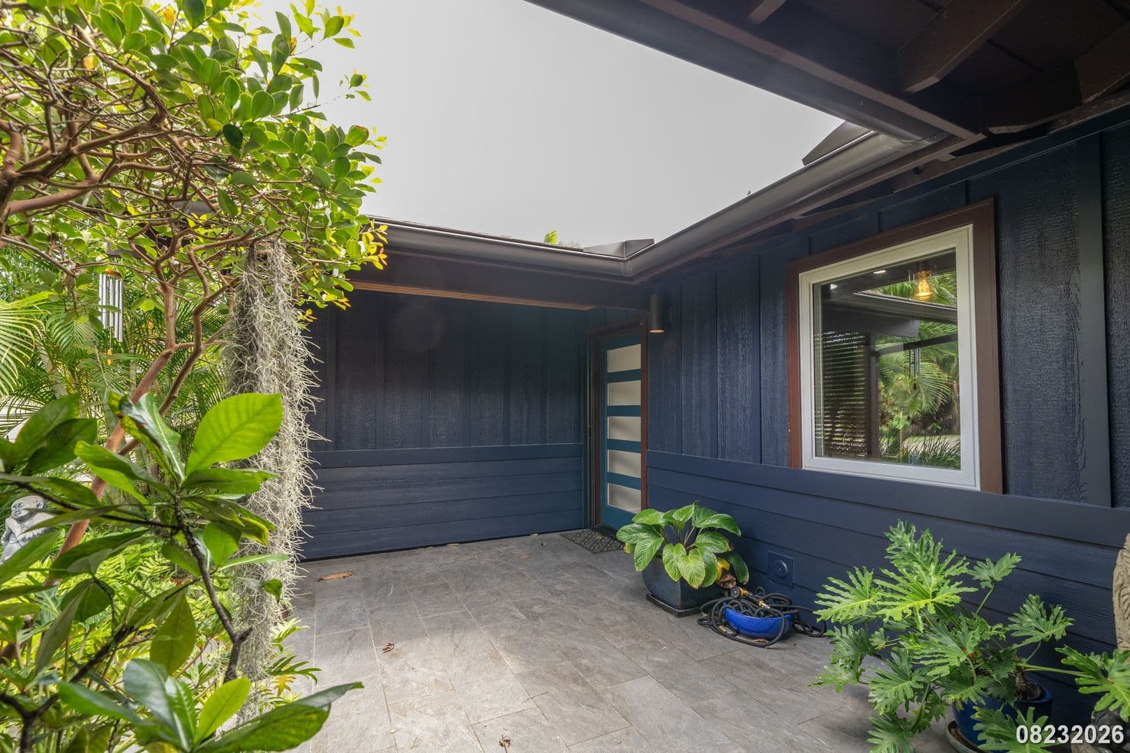 Kailua House: 427 Akoakoa Pl.