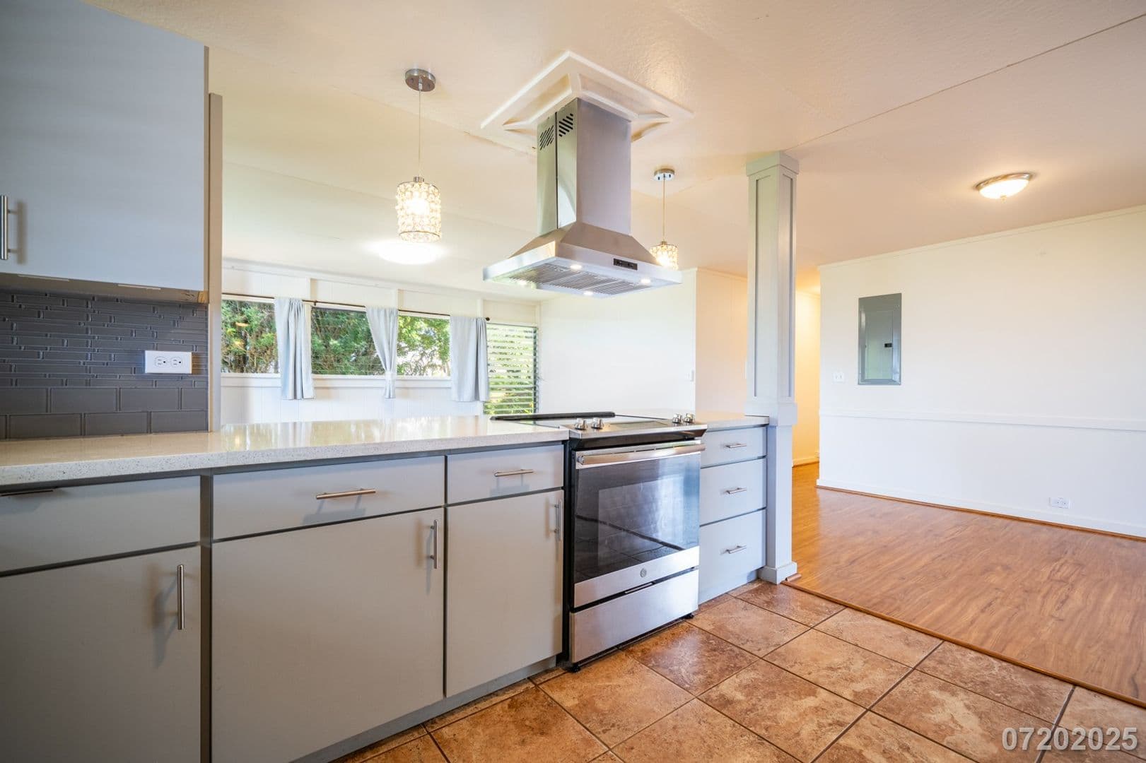 Aiea House: 99-1061 Manako Pl. -MAIN HOUSE-