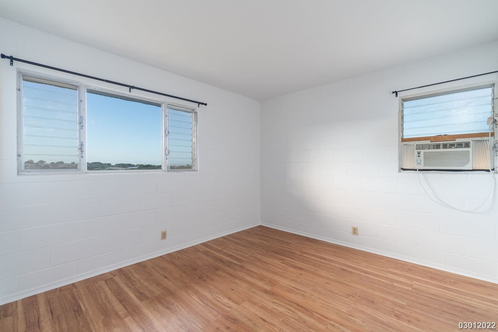 Honolulu Condo: 4280 Salt Lake Blvd Apt J66