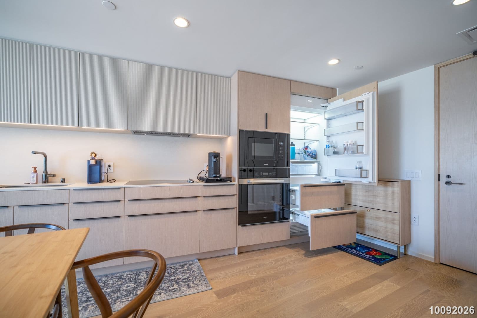 Honolulu House: 333 Ward Ave. #2815