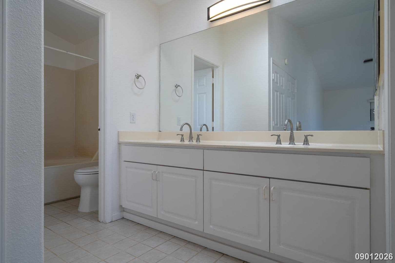 Waipahu House: 94-209 Wehena Pl.