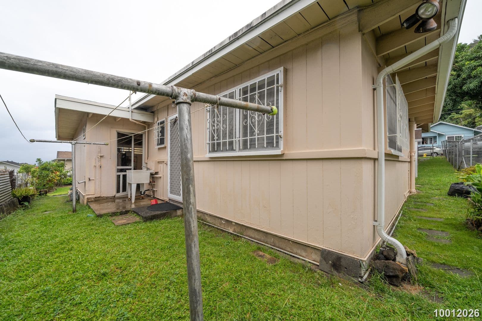 Honolulu House: 2537 Waolani Ave.